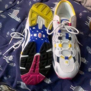 New balance 827 only worn once 6.5 (men) 8 (women)